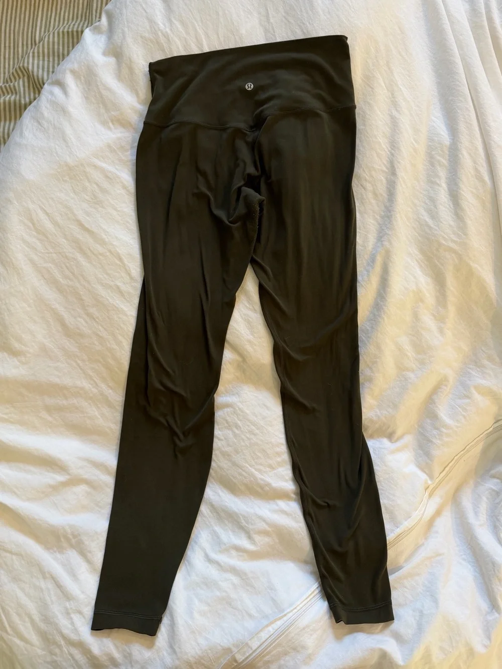 Lululemon Athletica Align leggings 28” dark green